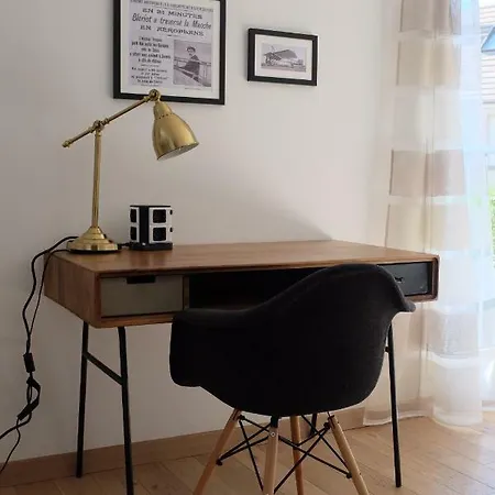 Le Petit Buc Apartment